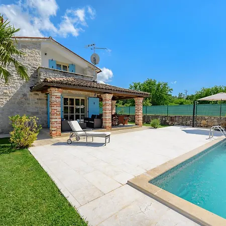 Villa My Ida With Pool In Visnjan, Istria Stuti