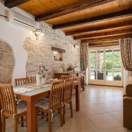 Villa My Ida With Pool In Visnjan, Istria