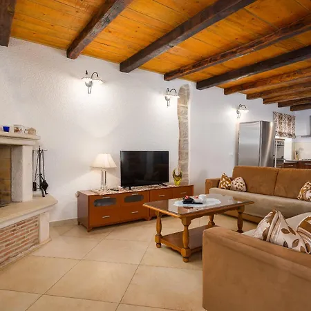 Villa My Ida With Pool In Visnjan, Istria Stuti