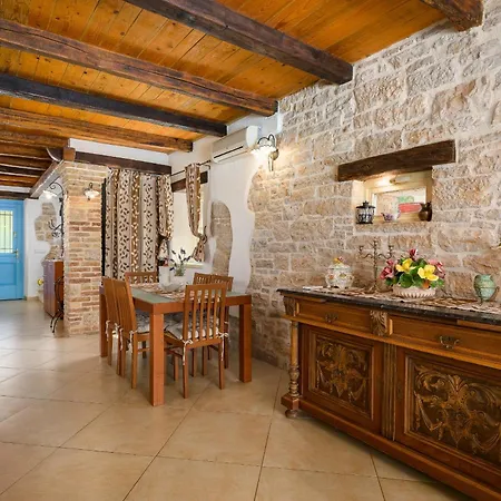 My Ida With Pool In Visnjan, Istria *