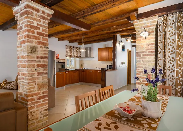 Villa My Ida With Pool In Visnjan, Istria