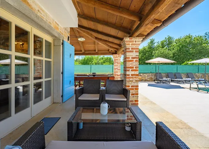 Villa My Ida With Pool In Visnjan, Istria