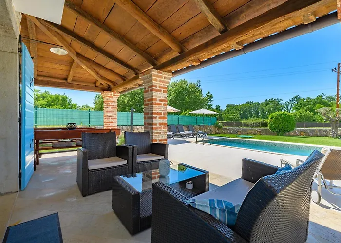 My Ida With Pool In Visnjan, Istria Stuti