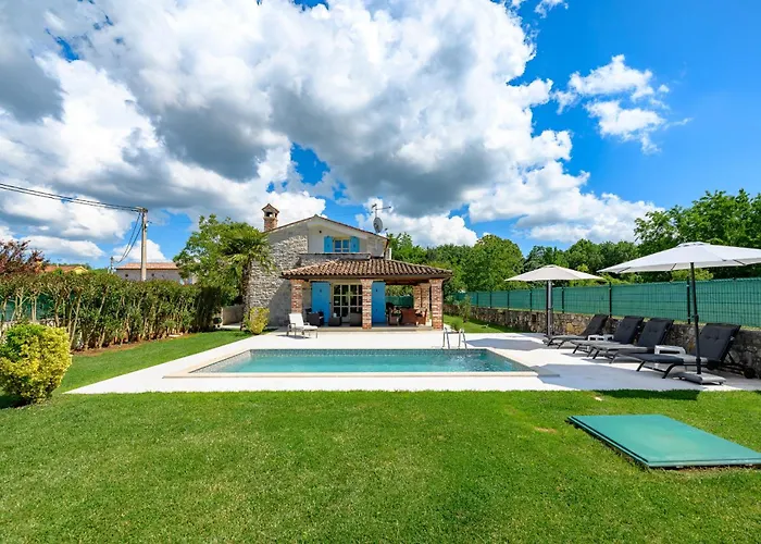 My Ida With Pool In Visnjan, Istria Stuti