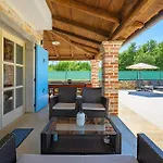 Villa My Ida With Pool In Visnjan, Istria