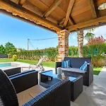 My Ida With Pool In Visnjan, Istria *
