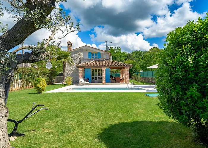 Villa My Ida With Pool In Visnjan, Istria Stuti